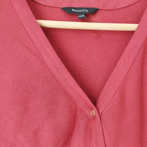 🌿3/$20 RW&CO Wrap blouse - Picture 3 of 4